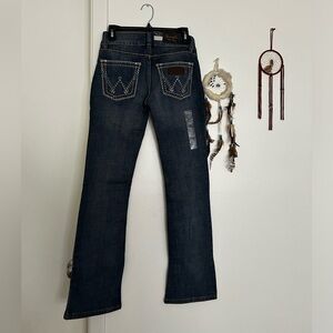 NWT Wrangler “Sadie” low rise size 1/2 X 32